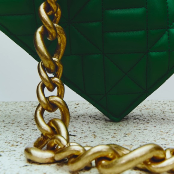 ZARA Quilted Midi Shoulder Bag with Chain - Picture 9 of 10
